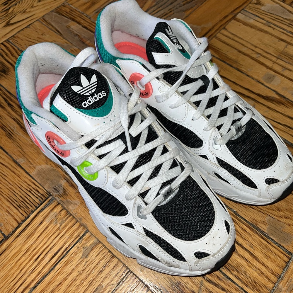 adidas Astir sneakers